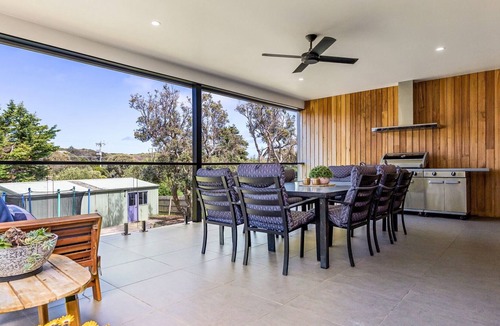 St. Andrews Beach House | St Andrews Beach Stunner (sleeps 9)