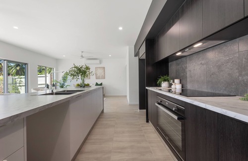 Port Douglas Villa | St Crispins Villa 1 with private heated Pool