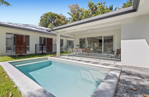 Port Douglas Villa | St Crispins Villa 3 with private heated pool