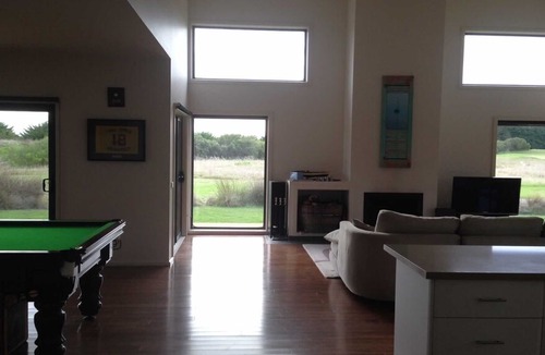 Connewarre House | St. Emilion - Barwon Heads