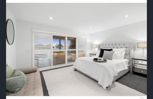 Torquay House | St Georges Luxury Beach House