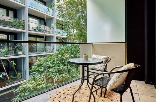 St Kilda Apartment | St Kilda Happy Hideaway