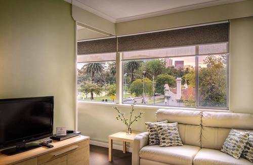 East Melbourne Apartment | Standard 1 Bedroom Twin Apartment & Single Sofa Bed