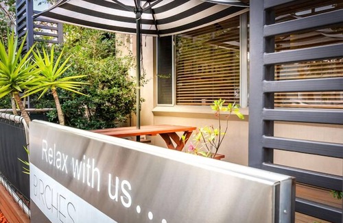 East Melbourne Apartment | Standard 1 bedroom apartment