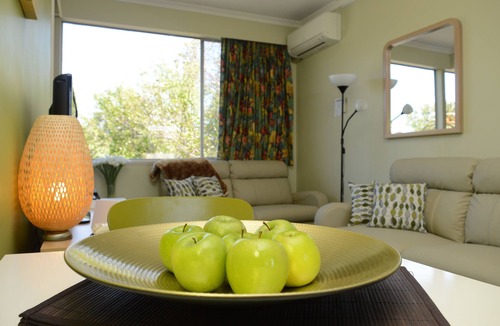 East Melbourne Apartment | Standard 1 bedroom apartment