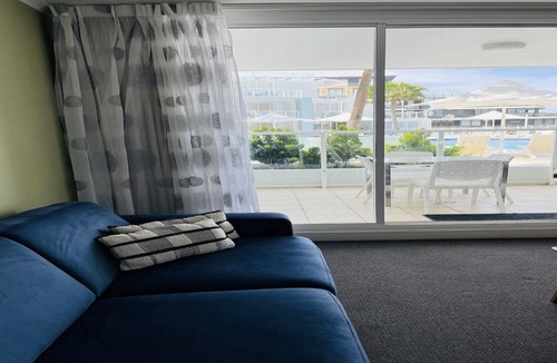 Ettalong Beach Apartment | Stay 3 nights, pay 2 this Winter*