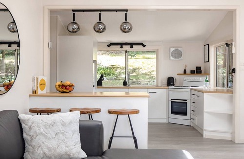 Pearl Beach House | Stay 3 nights, pay 2 this Winter*