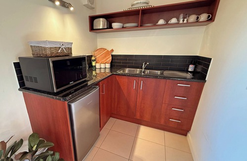 Myers Flat Cottage | Stay amongst the vines of Sandhurst Ridge Winery. Tranquil stay close to Bendigo