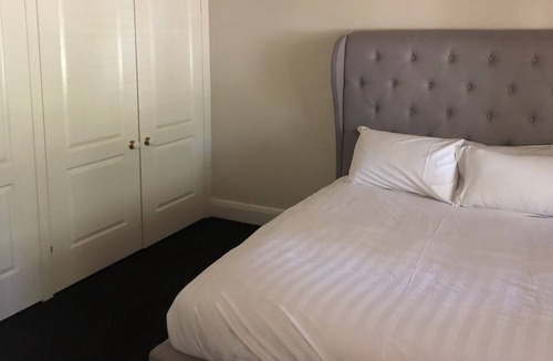 Wagga Wagga House | Stay in Simmons Illyari
