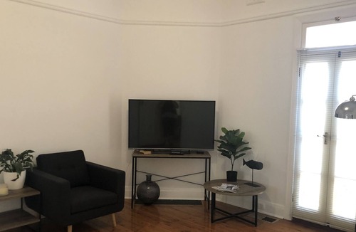 Wagga Wagga House | Stay in Simmons Illyari