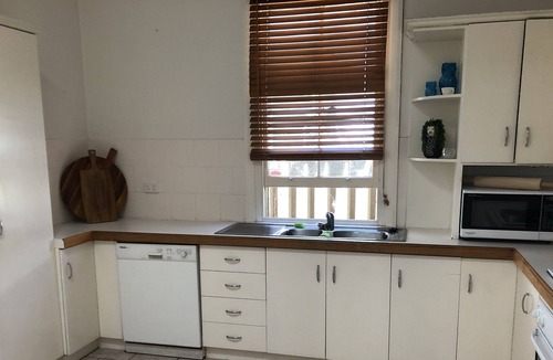 Wagga Wagga House | Stay in Simmons Illyari