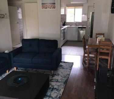 Walkerville Apartment | Stay in spacious, homely unit in prestigious area