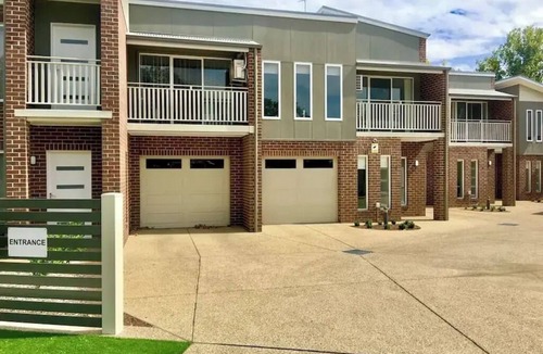Wagga Wagga Apartment | Stay in the heart of the CBD!