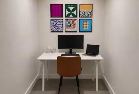 Lidcombe Apartment | Stay in the Heart of the Action 2BR Parking