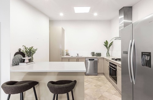 Warrnambool House | Stay Verde - Heart of the Warrnambool CBD and moments to the Beach and SLSC