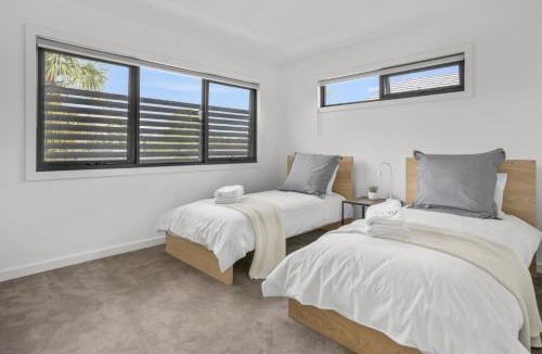 Bayswater North House | StayAU Modern 4-bedroom TH Bayswater
