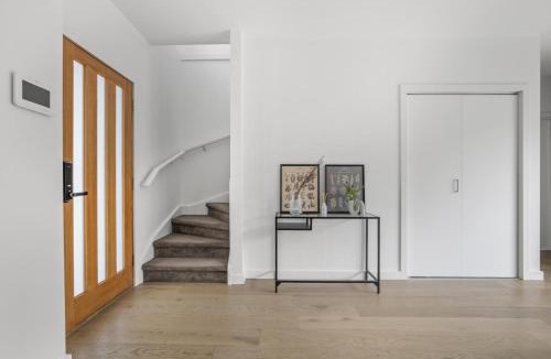 Bayswater North House | StayAU Modern 4-bedroom TH Bayswater