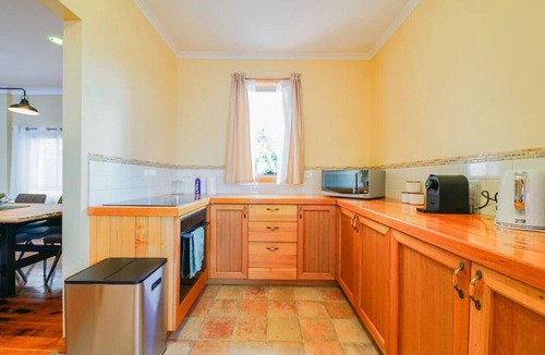 Beauty Point House | StayAU · The River House · Paradise Pet-friendly