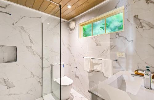 Mount Dandenong House | StayAU Windsong Cottage Idyllic Getaway Dandenong
