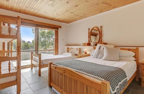 Carlton Bed & Breakfast | Steeles Island Retreat