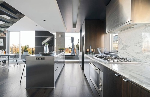 East Melbourne Apartment | Stellar| Lux Living, Pool & Gym