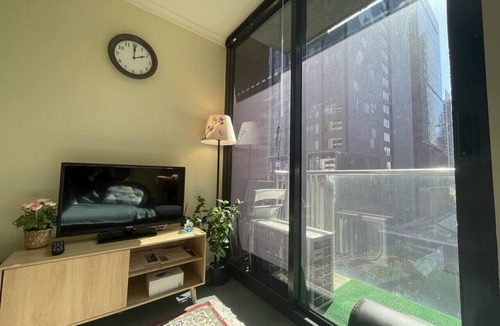 Chinatown Apartment | Steps from Chinatown - 2BR CBD Escape