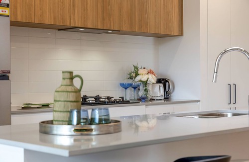 Parkside Apartment | Steps to City/Chic 2-B2b Oasis with Parking