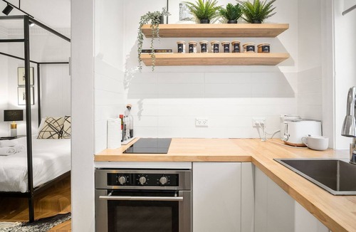 Bondi Beach Apartment | Steps to the Surf at Bondi Beach