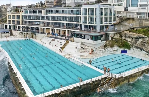 Bondi Beach Apartment | Steps to the Surf at Bondi Beach