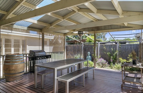 Mansfield House | Stirling Croft Mansfield | Family Retreat for 10 Near Mt Buller | Pet-Friendly