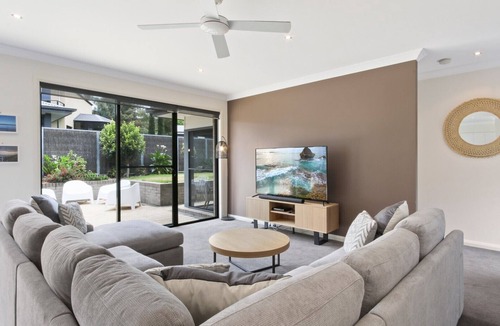 Metung House | Stirling Escape | Spacious Family Retreat