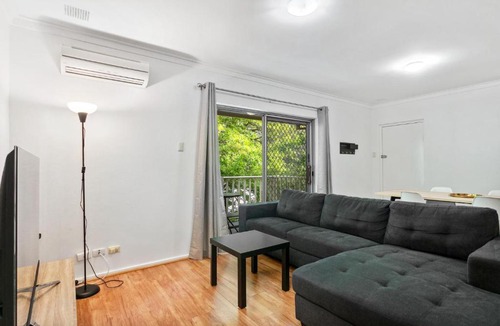 Mosman Park Apartment | STLE10 - St Leo's Hideaway