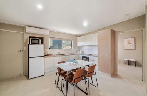 Southside Apartment | Stone and Hedge - Unit 4