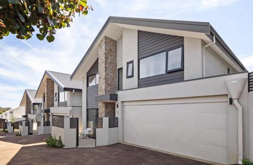 Margaret River Villa | Stone River Villa 2 - Private Escape - Heated Pool