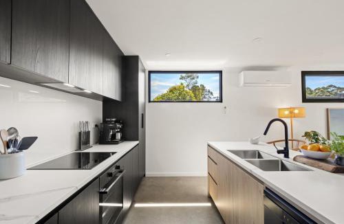 Margaret River House | Stone River Villa 1 - Luxe Retreat - Heated Pool