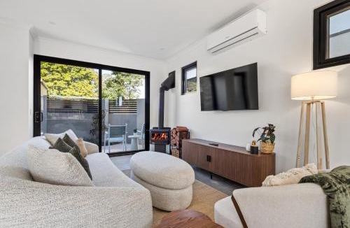 Margaret River House | Stone River Villa 3 - Relaxed Stay - Heated Pool