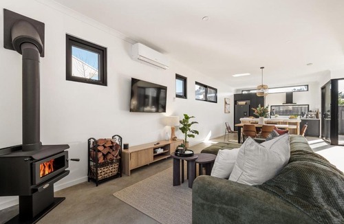 Margaret River Apartment | Stone River Villa 4 - Serene Escape - Heated Pool
