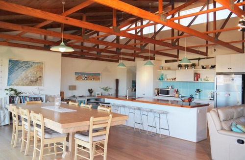Carrickalinga House | Stones Throw 26 River View Drive