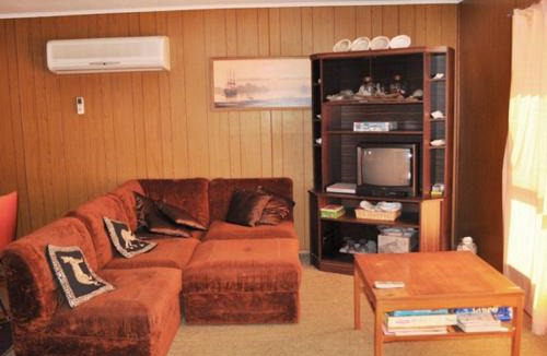 Para Wurlie House | Stoneybroke - Couch Beach