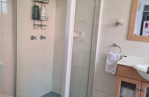 Bar Beach Apartment | Studio 2 - self contained - walk to cafes and beaches