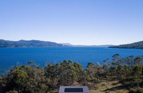 Alonnah House | Studio 216 - Oceanview Studio with Bath, Romantic Bruny Escape