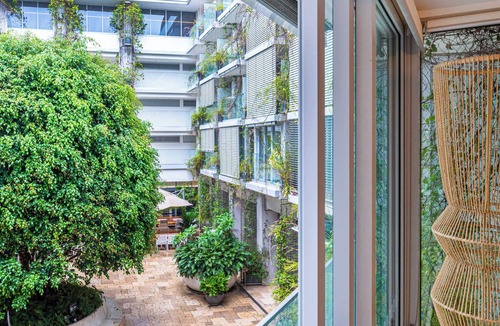 Bondi Beach Apartment | Studio 225 Bondi Beach with Courtyard View