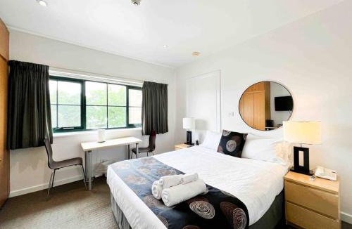 Adelaide Central Business District Apartment | Studio 431/247 gouger st ex hotel room in city