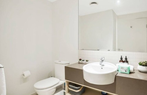 Cairns Central Business District Hotel | Studio Stay near Marina with Pool, Gym and Sauna