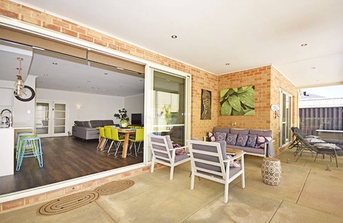 Butler House | Stunning 4 Bedroom 2 Bathroom Home With Electric Heated Swimming Pool