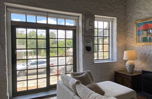 Upper Wakefield Apartment | Stunning and Spacious Loft-Style Apartment in Historic Auburn
