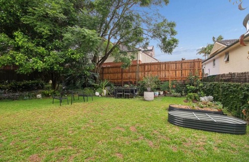 Balgowlah Apartment | Stunning Art Deco 2BR Apartment Balgowlah