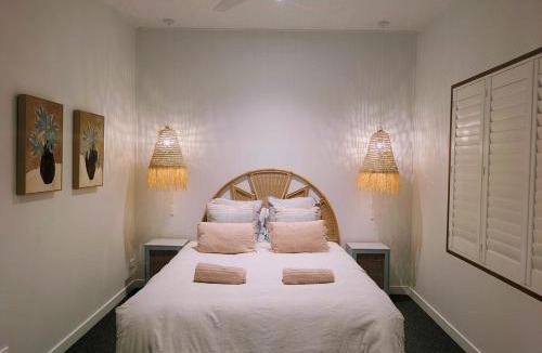 Elizabeth Beach House | Stunning Bush Beach House! NEW!