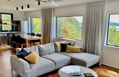 Pearl Beach House | Stunning coastal views