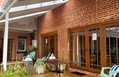 Boorowa House | Stunning Historic Property for Groups – Soaring Ceilings, Fireplaces & Sleeps 17